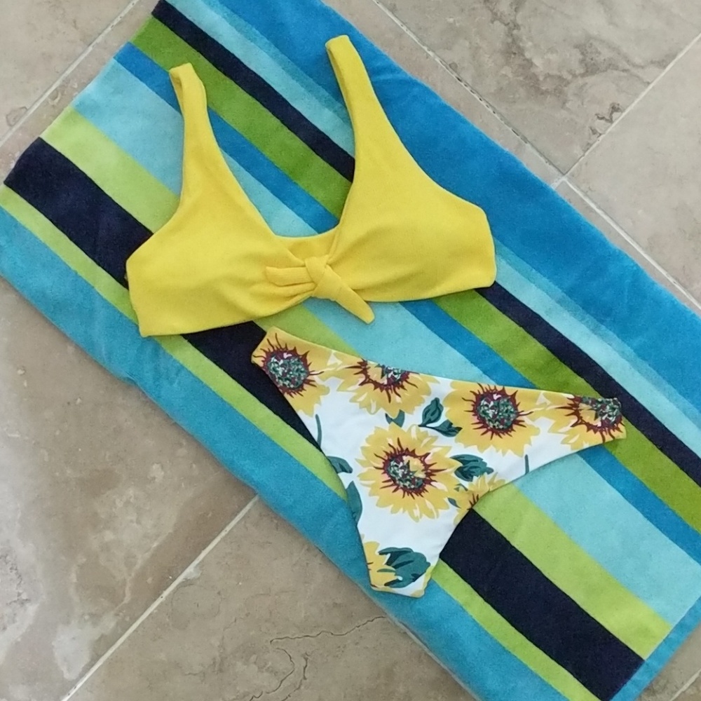 Yellow sunflower bikini NWT